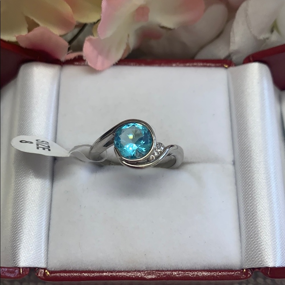 December birthstone size 8 ring NWT